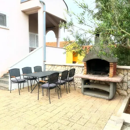 Apartment Andela *