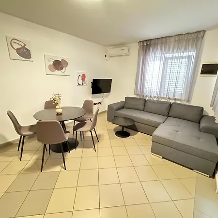 Apartment Andela