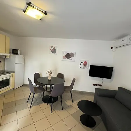 Andela Apartment *