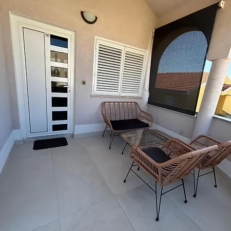 Andela Διαμέρισμα Petrcane