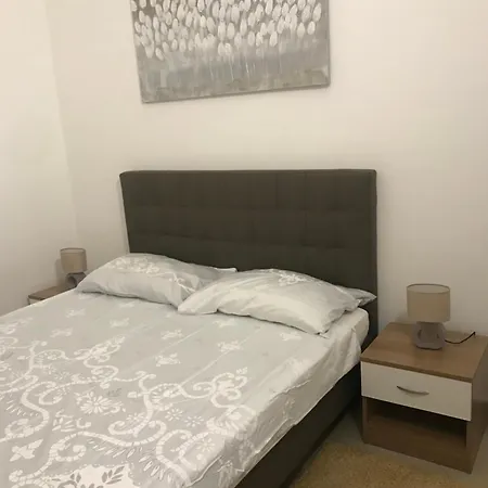 Apartment Andela Petrcane