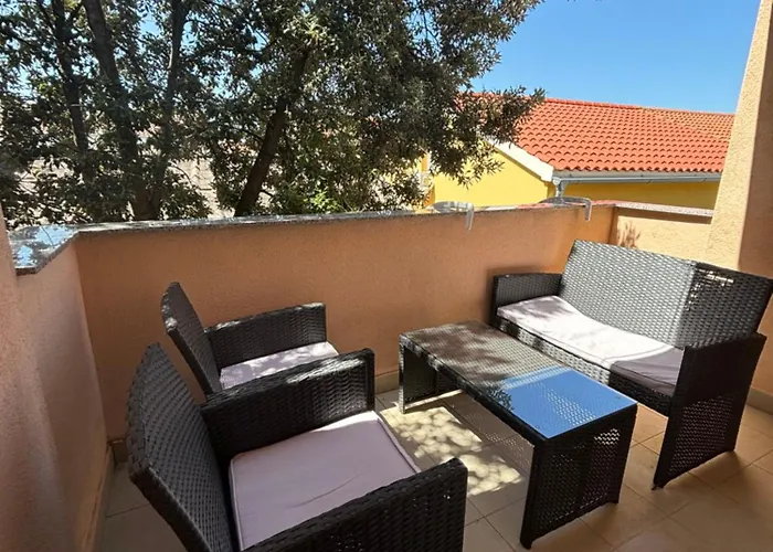 Apartment Andela *